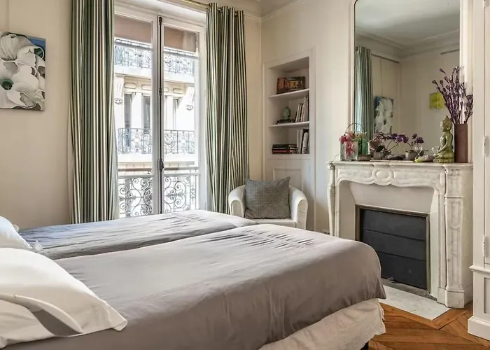 Saint-Germain 3-Bedroom Pres Les Jardins