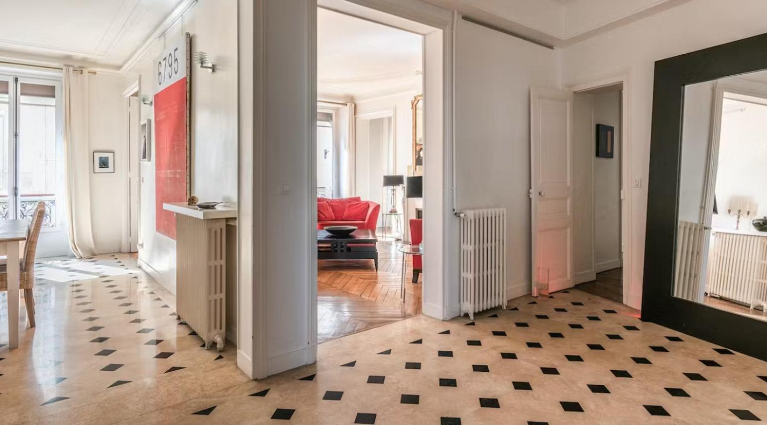 Saint-germain 3-bedroom Pres Les Jardins Apartment Paris