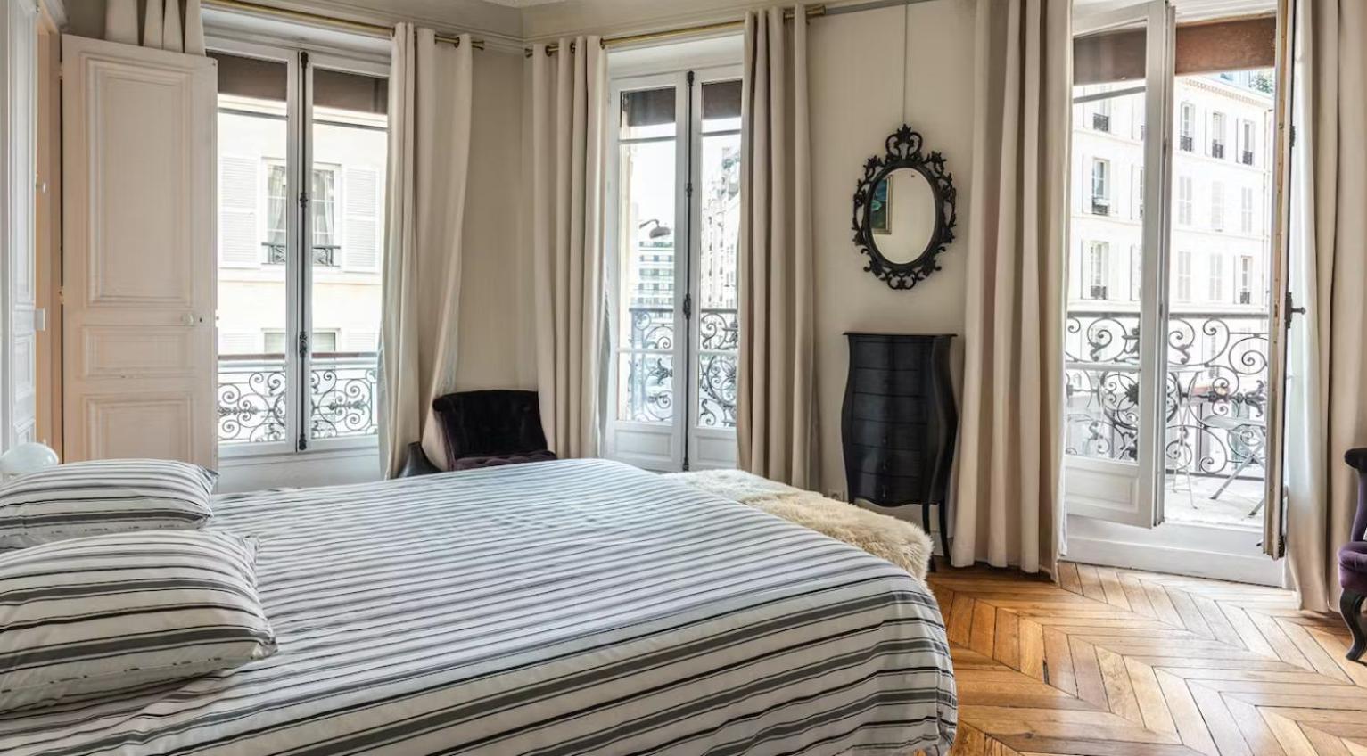 Saint-germain 3-bedroom Pres Les Jardins Apartment Paris